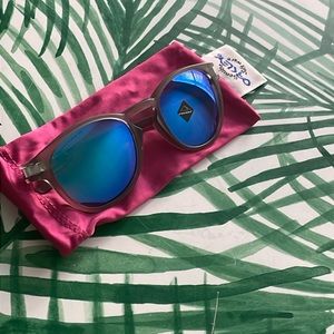 Oakley Latch Sunglasses Matte Grey Ink Frame Prizm Sapphire Polarized Lens